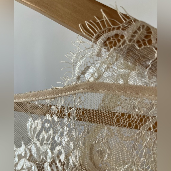 Nanette Lepore silk and lace blouse, size 2 - Picture 15 of 15